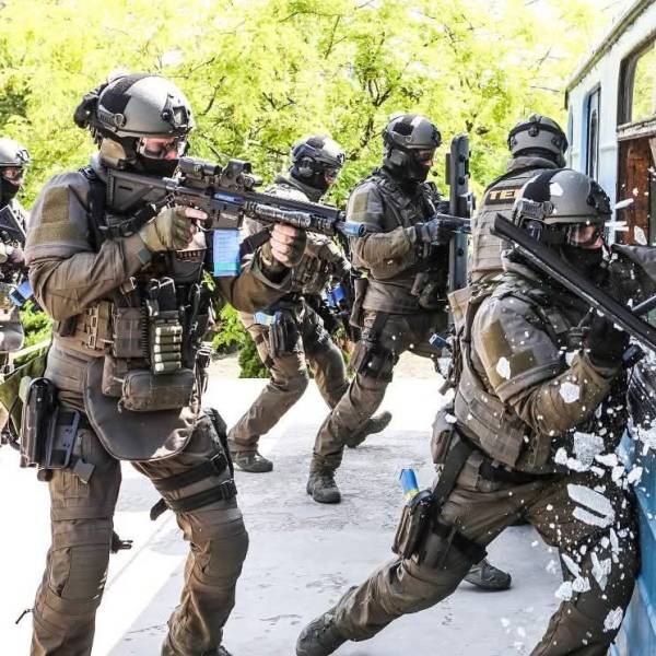 Csütörtök esti pew pew 